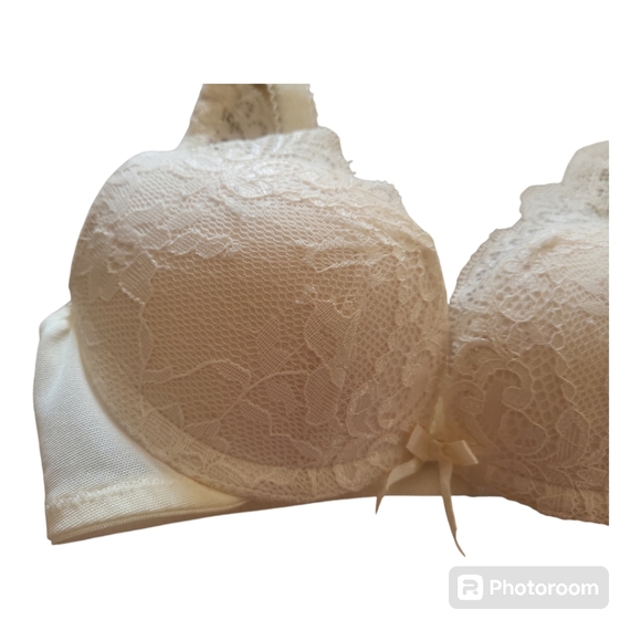 THE LITTLE BRA COMPANY IVORY CREAM LACE PUSH UP BRA - 28A - Picture 2 of 5